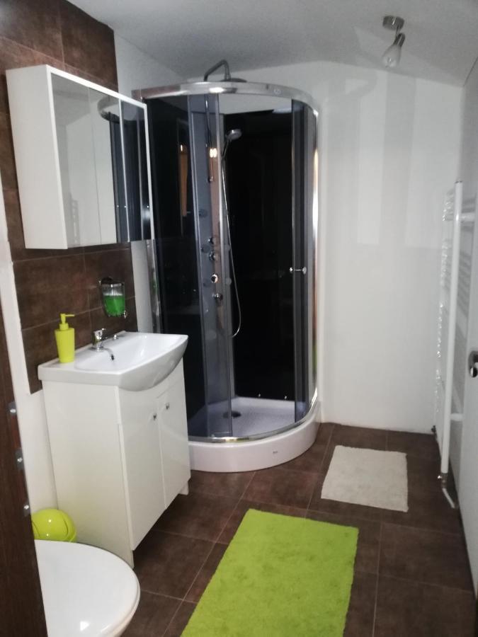 Penzión u Coľa Prievidza Exterior foto