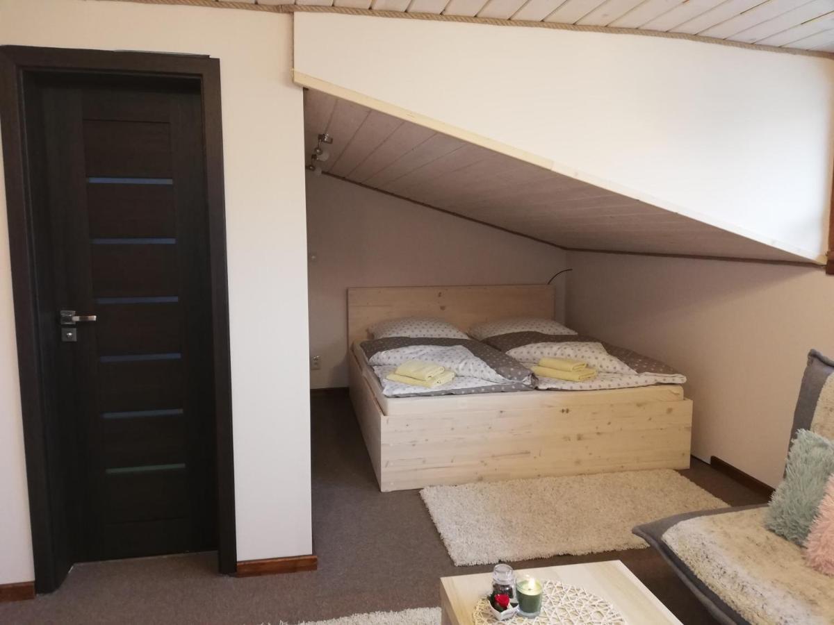 Penzión u Coľa Prievidza Exterior foto