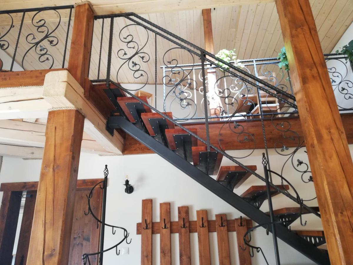 Penzión u Coľa Prievidza Exterior foto